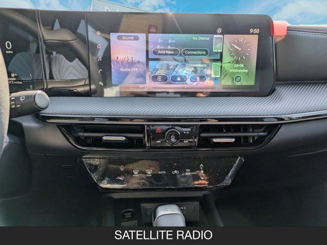 2025 Nissan Kicks SR 2025 Nissan Kicks SR