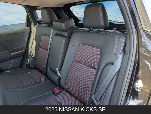 2025 Nissan Kicks SR 2025 Nissan Kicks SR