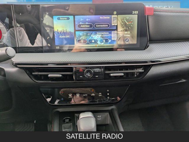 2025 Nissan Kicks SR 2025 Nissan Kicks SR