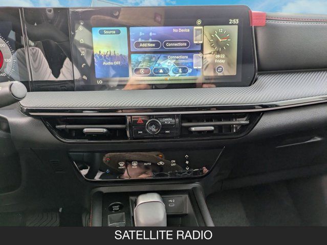 2025 Nissan Kicks SR 2025 Nissan Kicks SR