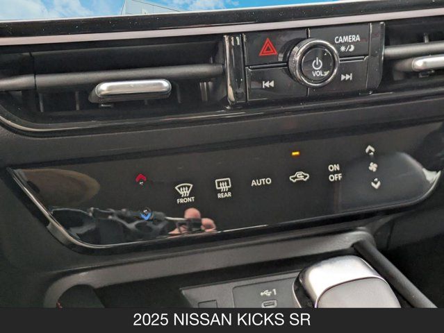 2025 Nissan Kicks SR 2025 Nissan Kicks SR