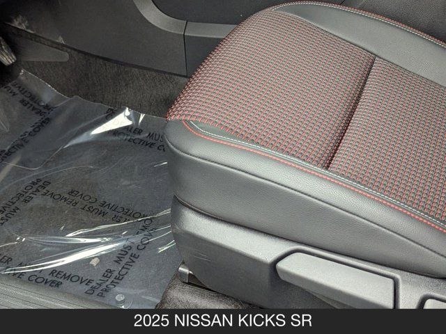 2025 Nissan Kicks SR 2025 Nissan Kicks SR
