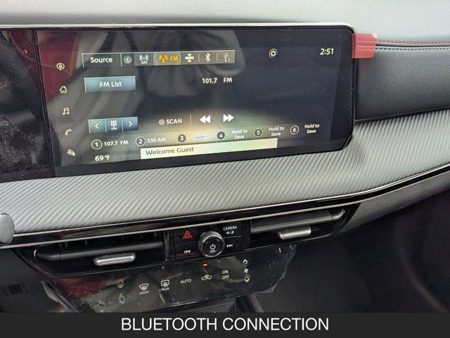 2025 Nissan Kicks SR 2025 Nissan Kicks SR