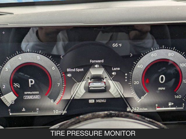 2025 Nissan Kicks SR 2025 Nissan Kicks SR