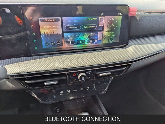 2025 Nissan Kicks SR 2025 Nissan Kicks SR