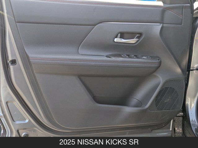 2025 Nissan Kicks SR 2025 Nissan Kicks SR