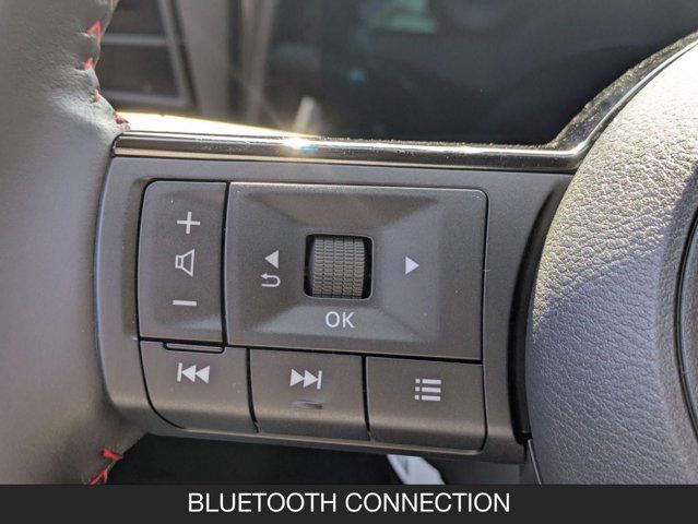 2025 Nissan Kicks SR 2025 Nissan Kicks SR