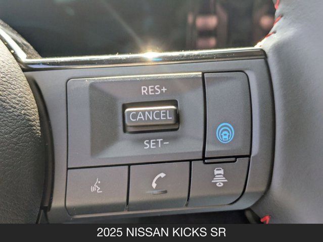 2025 Nissan Kicks SR 2025 Nissan Kicks SR