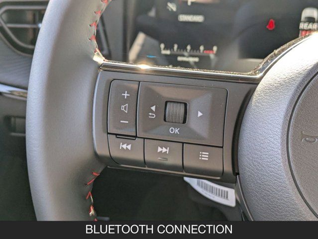 2025 Nissan Kicks SR 2025 Nissan Kicks SR