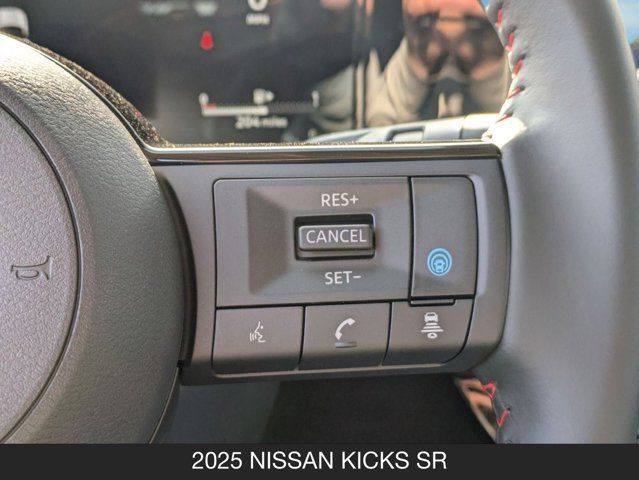 2025 Nissan Kicks SR 2025 Nissan Kicks SR
