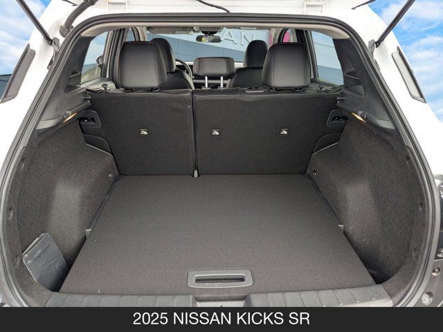 2025 Nissan Kicks SR 2025 Nissan Kicks SR