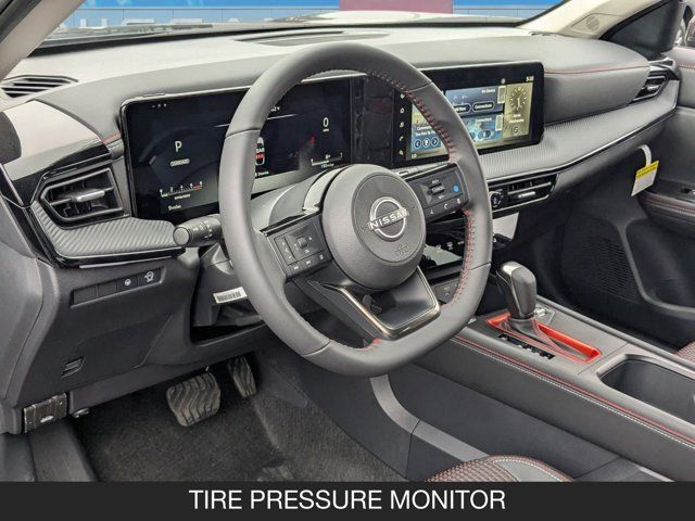 2025 Nissan Kicks SR 2025 Nissan Kicks SR