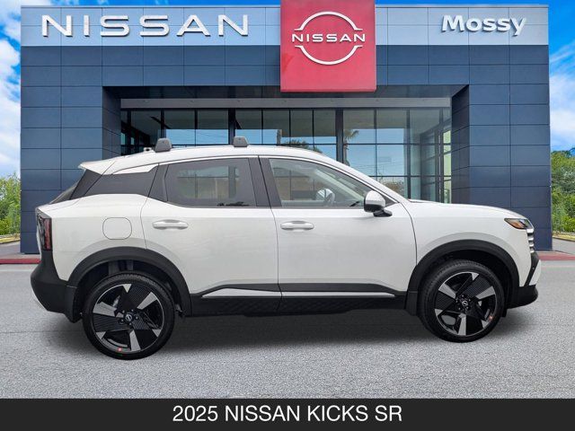 2025 Nissan Kicks SR 2025 Nissan Kicks SR