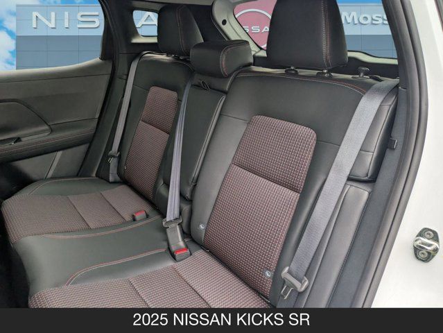 2025 Nissan Kicks SR 2025 Nissan Kicks SR