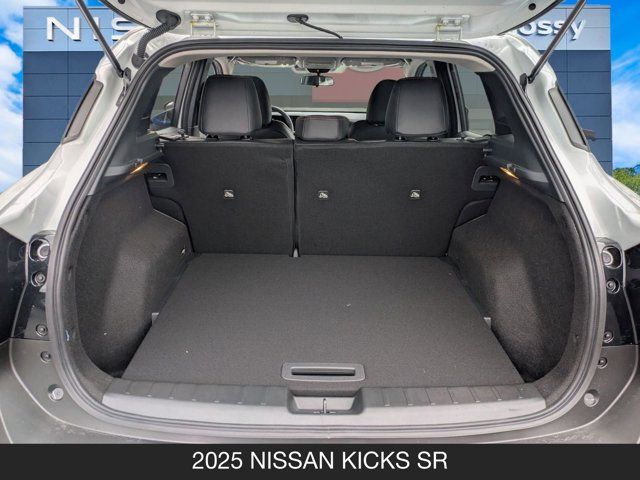 2025 Nissan Kicks SR 2025 Nissan Kicks SR