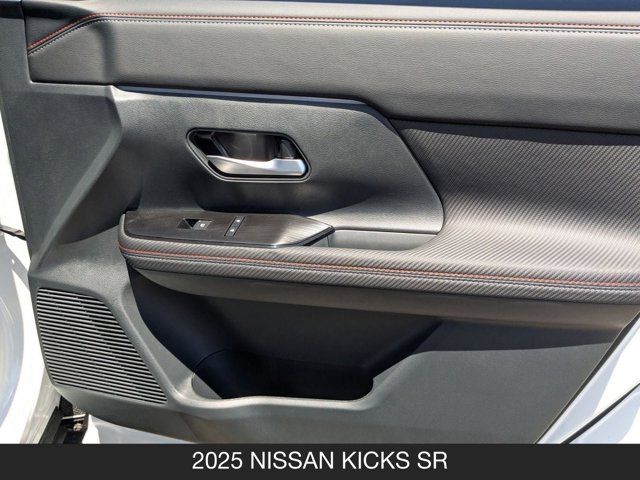 2025 Nissan Kicks SR 2025 Nissan Kicks SR