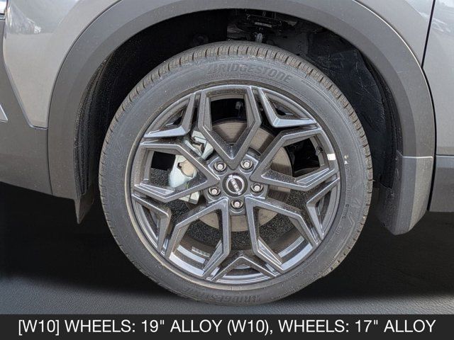 2025 Nissan Kicks SR 2025 Nissan Kicks SR