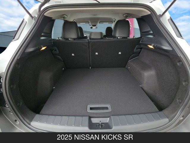 2025 Nissan Kicks SR 2025 Nissan Kicks SR