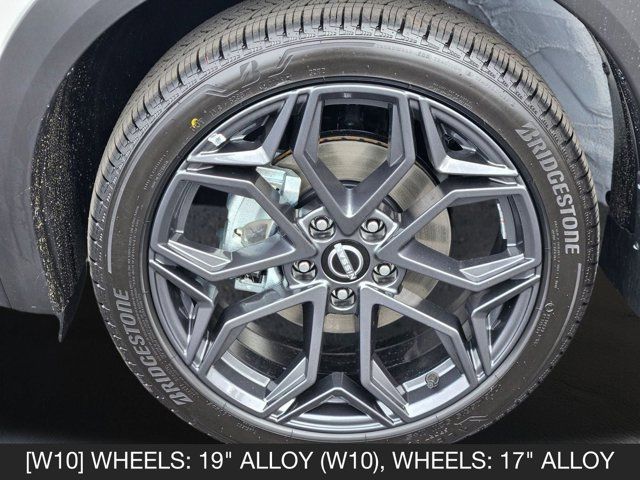 2025 Nissan Kicks SR 2025 Nissan Kicks SR