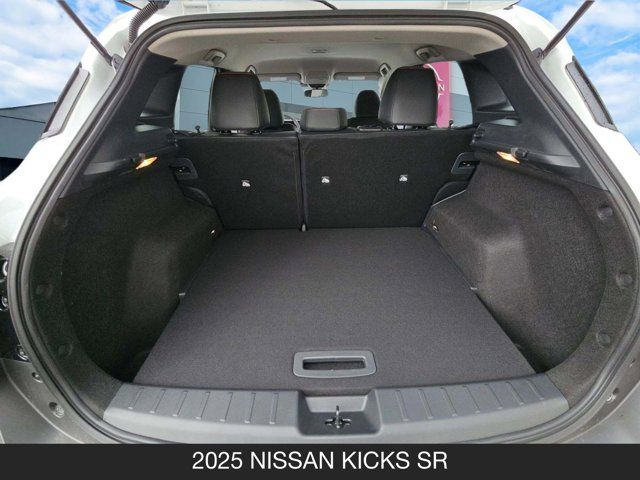 2025 Nissan Kicks SR 2025 Nissan Kicks SR