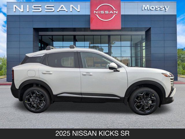 2025 Nissan Kicks SR 2025 Nissan Kicks SR
