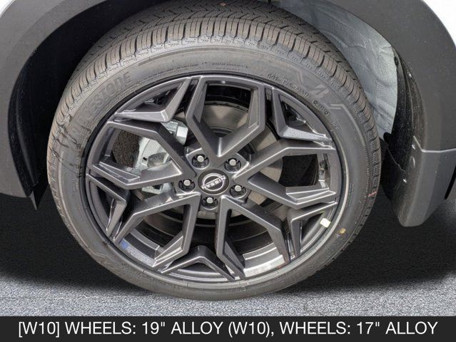 2025 Nissan Kicks SR 2025 Nissan Kicks SR