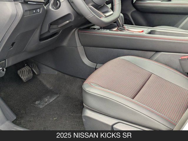 2025 Nissan Kicks SR 2025 Nissan Kicks SR