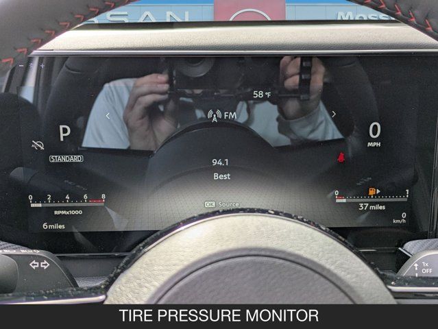 2025 Nissan Kicks SR 2025 Nissan Kicks SR