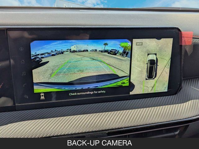 2025 Nissan Kicks SR 2025 Nissan Kicks SR