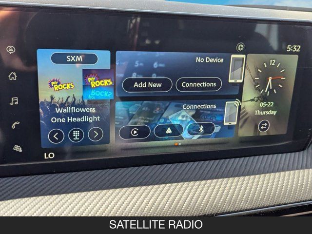 2025 Nissan Kicks SR 2025 Nissan Kicks SR