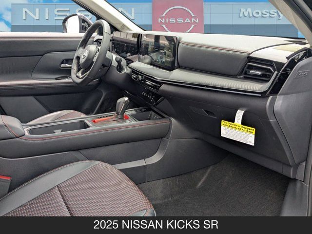 2025 Nissan Kicks SR 2025 Nissan Kicks SR