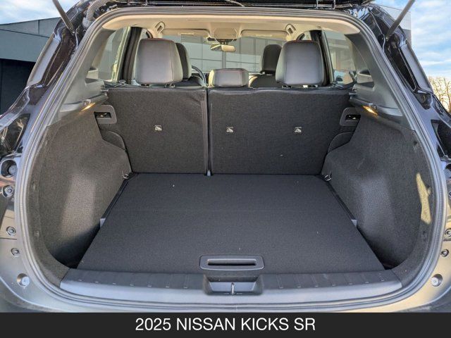 2025 Nissan Kicks SR 2025 Nissan Kicks SR