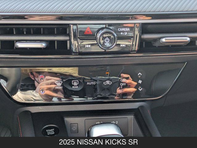 2025 Nissan Kicks SR 2025 Nissan Kicks SR