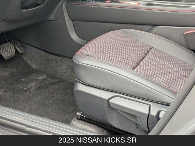 2025 Nissan Kicks SR 2025 Nissan Kicks SR