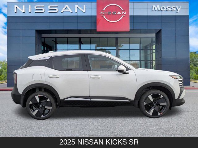 2025 Nissan Kicks SR 2025 Nissan Kicks SR