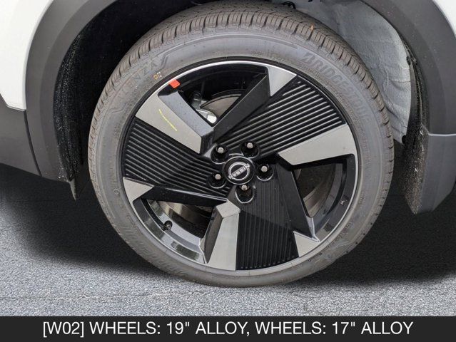 2025 Nissan Kicks SR 2025 Nissan Kicks SR