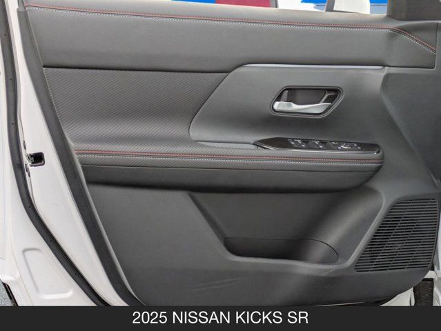 2025 Nissan Kicks SR 2025 Nissan Kicks SR