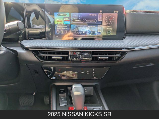 2025 Nissan Kicks SR 2025 Nissan Kicks SR