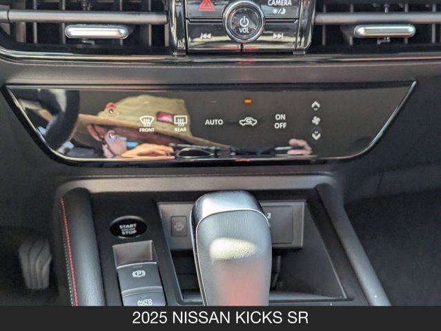 2025 Nissan Kicks SR 2025 Nissan Kicks SR