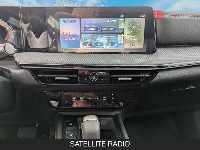 2025 Nissan Kicks SR 2025 Nissan Kicks SR