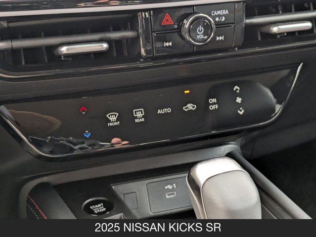 2025 Nissan Kicks SR 2025 Nissan Kicks SR