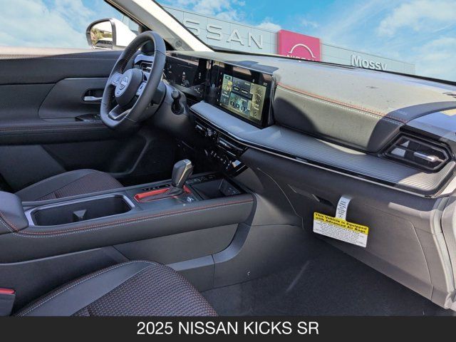 2025 Nissan Kicks SR 2025 Nissan Kicks SR