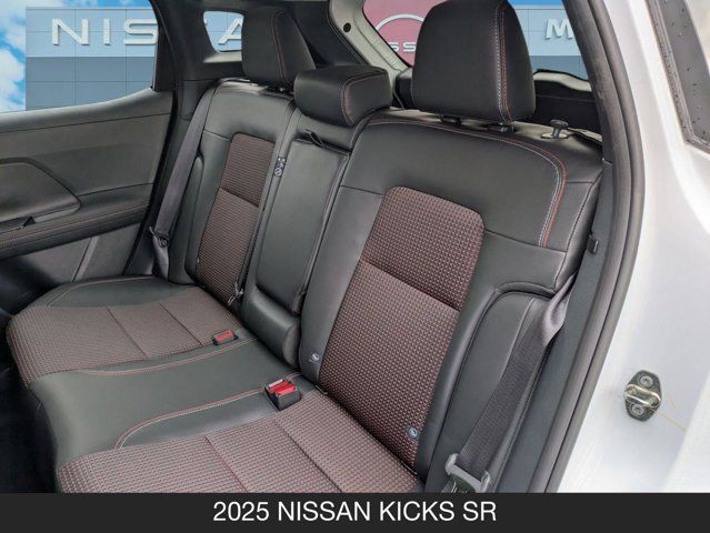 2025 Nissan Kicks SR 2025 Nissan Kicks SR