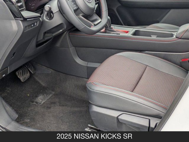 2025 Nissan Kicks SR 2025 Nissan Kicks SR