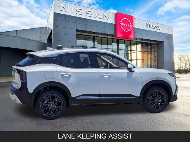 2025 Nissan Kicks SR 2025 Nissan Kicks SR