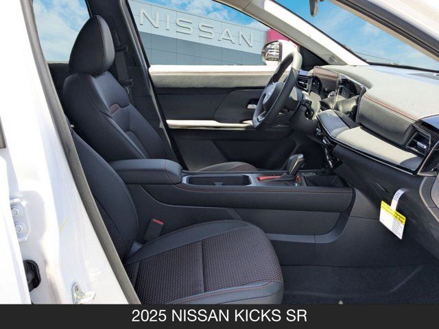 2025 Nissan Kicks SR 2025 Nissan Kicks SR