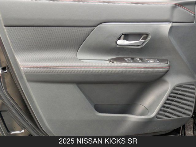 2025 Nissan Kicks SR 2025 Nissan Kicks SR