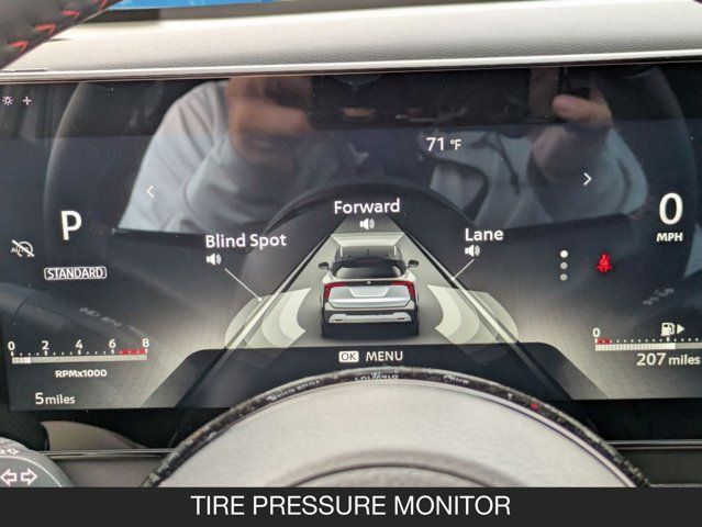 2025 Nissan Kicks SR 2025 Nissan Kicks SR