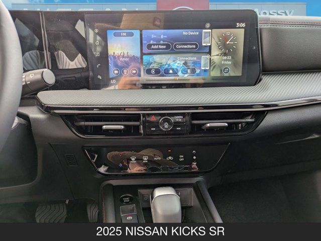 2025 Nissan Kicks SR 2025 Nissan Kicks SR