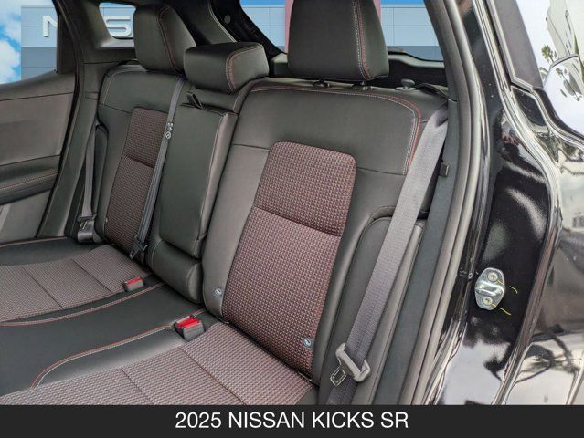 2025 Nissan Kicks SR 2025 Nissan Kicks SR